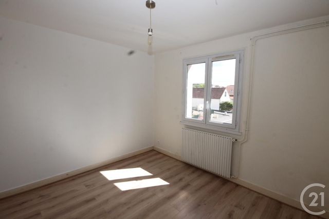 Appartement F3 à vendre - 3 pièces - 63,39 m2 - St Jean De La Ruelle - 45 - CENTRE