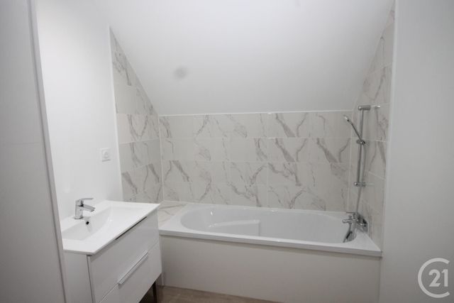 Maison à vendre - 5 pièces - 115,59 m2 - Chaingy - 45 - CENTRE