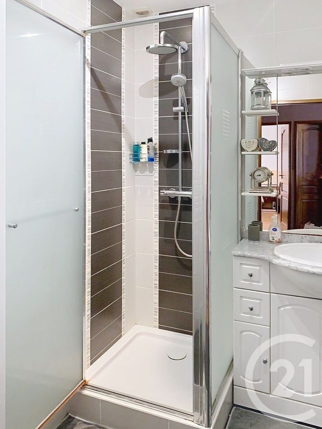 Maison &agrave; vendre - 7 pi&egrave;ces - 131,53 m2 - St Jean De La Ruelle - 45 - CENTRE