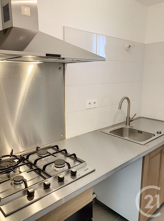 Appartement F1 à louer - 1 pièce - 26,59 m2 - St Jean De La Ruelle - 45 - CENTRE