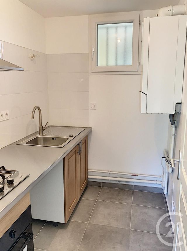 Appartement F1 à louer - 1 pièce - 26,59 m2 - St Jean De La Ruelle - 45 - CENTRE