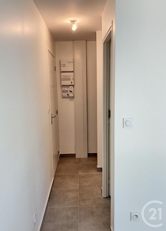 Appartement F1 à louer - 1 pièce - 26,59 m2 - St Jean De La Ruelle - 45 - CENTRE