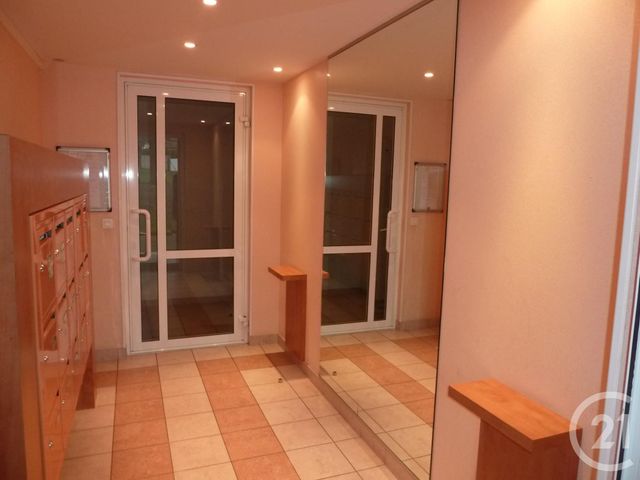 Appartement F2 à louer - 2 pièces - 44,04 m2 - St Jean De La Ruelle - 45 - CENTRE