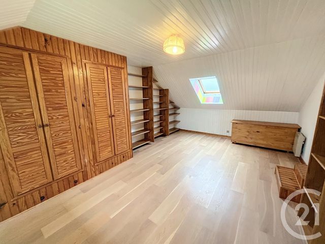 Maison &agrave; louer - 8 pi&egrave;ces - 143,50 m2 - La Chapelle St Mesmin - 45 - CENTRE