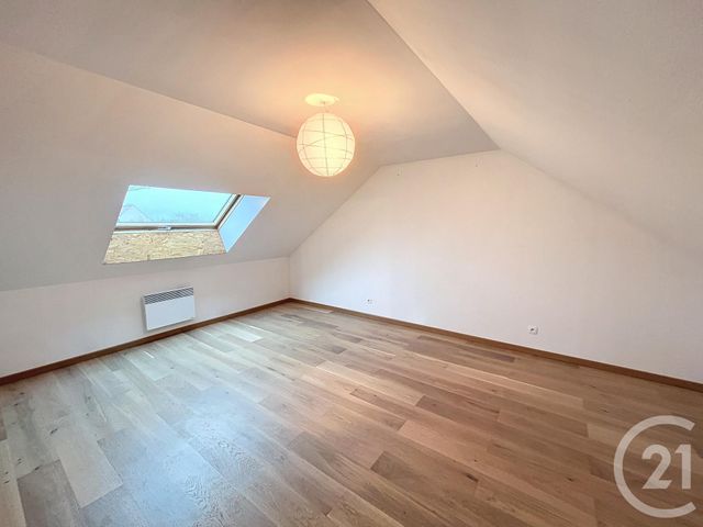 Maison &agrave; louer - 8 pi&egrave;ces - 143,50 m2 - La Chapelle St Mesmin - 45 - CENTRE