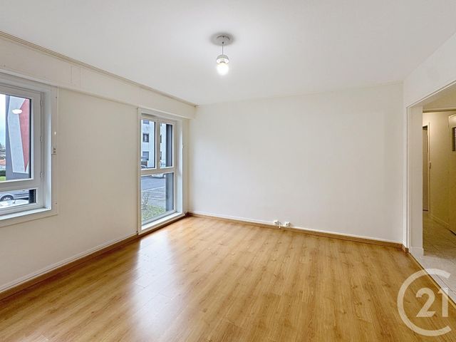Appartement F4 à vendre - 4 pièces - 71,37 m2 - St Jean De La Ruelle - 45 - CENTRE