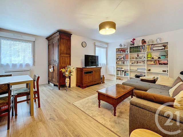 Appartement F2 à louer - 2 pièces - 60 m2 - Orleans - 45 - CENTRE