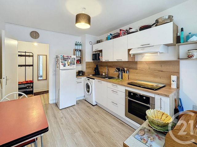 Appartement F2 à louer - 2 pièces - 60 m2 - Orleans - 45 - CENTRE