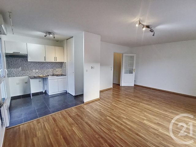 Appartement F3 &agrave; vendre - 3 pi&egrave;ces - 64,66 m2 - La Chapelle St Mesmin - 45 - CENTRE