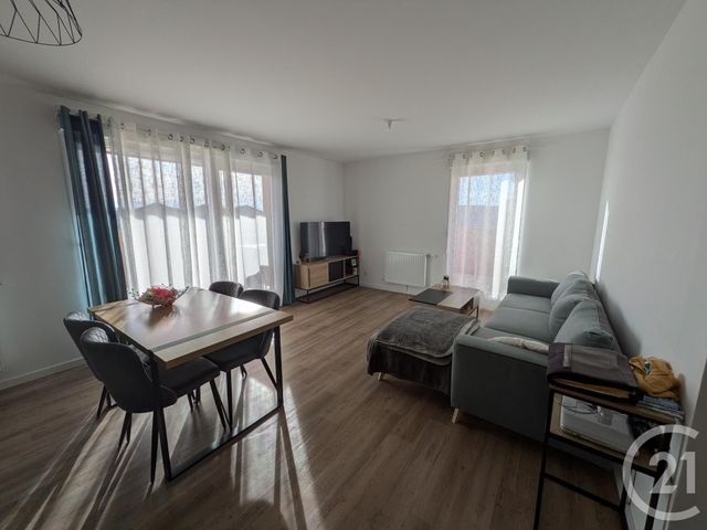 Appartement F3 à louer - 3 pièces - 64,12 m2 - La Chapelle St Mesmin - 45 - CENTRE