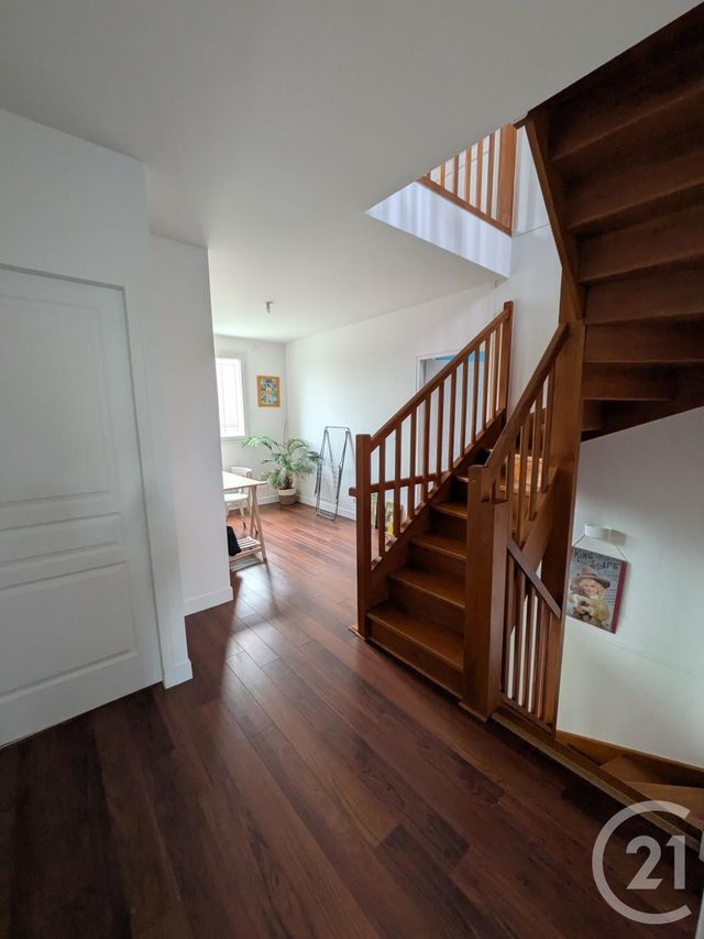 Maison &agrave; louer - 7 pi&egrave;ces - 145 m2 - La Chapelle St Mesmin - 45 - CENTRE