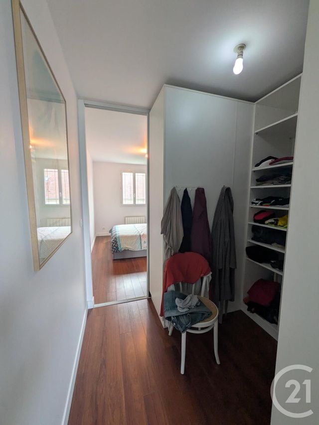 Maison &agrave; louer - 7 pi&egrave;ces - 145 m2 - La Chapelle St Mesmin - 45 - CENTRE