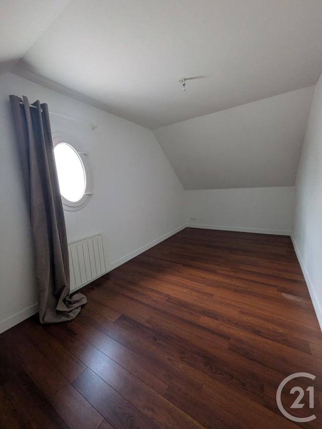 Maison &agrave; louer - 7 pi&egrave;ces - 145 m2 - La Chapelle St Mesmin - 45 - CENTRE