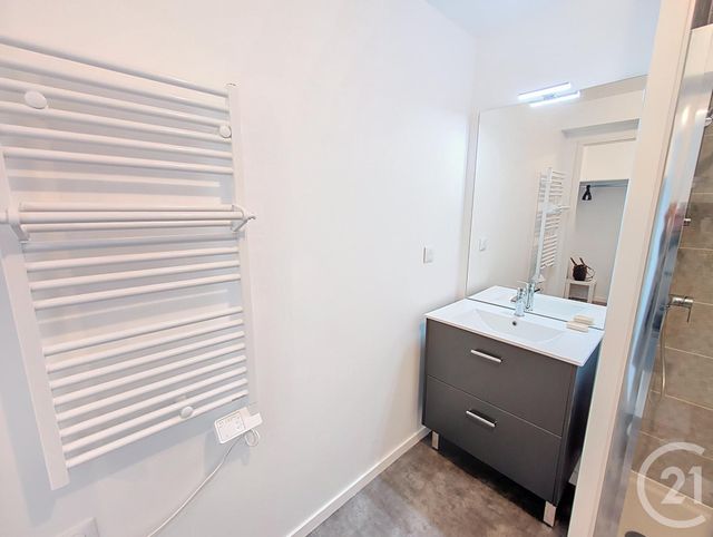 Appartement F1 &agrave; louer - 1 pi&egrave;ce - 22,27 m2 - La Chapelle St Mesmin - 45 - CENTRE