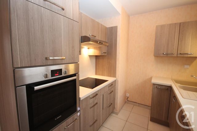 Maison &agrave; louer - 4 pi&egrave;ces - 73 m2 - Saran - 45 - CENTRE