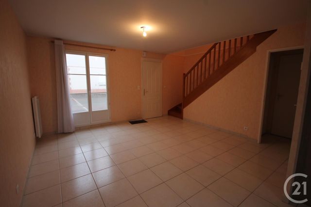 Maison &agrave; louer - 4 pi&egrave;ces - 73 m2 - Saran - 45 - CENTRE