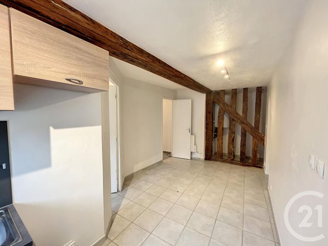 Appartement F2 &agrave; louer - 2 pi&egrave;ces - 29,18 m2 - Chaingy - 45 - CENTRE