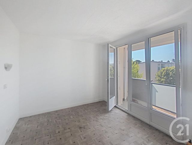 Appartement F3 &agrave; louer - 3 pi&egrave;ces - 52,57 m2 - St Jean De La Ruelle - 45 - CENTRE