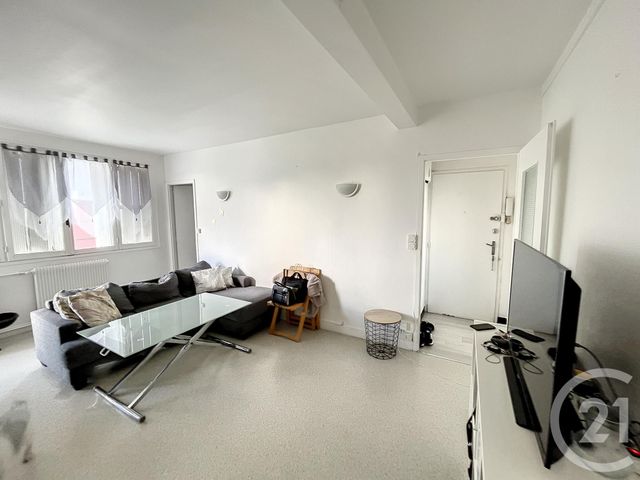 Appartement F3 &agrave; louer - 3 pi&egrave;ces - 52,57 m2 - St Jean De La Ruelle - 45 - CENTRE