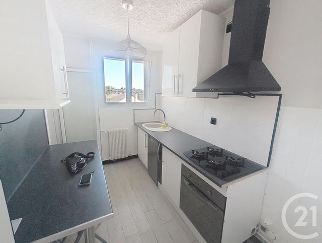 Appartement F3 &agrave; louer - 3 pi&egrave;ces - 52,57 m2 - St Jean De La Ruelle - 45 - CENTRE
