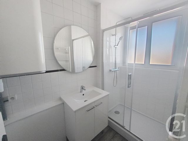 Appartement F3 &agrave; louer - 3 pi&egrave;ces - 52,57 m2 - St Jean De La Ruelle - 45 - CENTRE