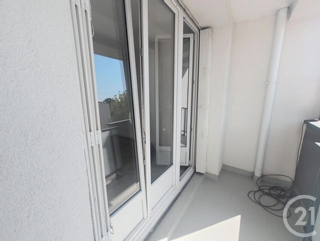 Appartement F3 &agrave; louer - 3 pi&egrave;ces - 52,57 m2 - St Jean De La Ruelle - 45 - CENTRE
