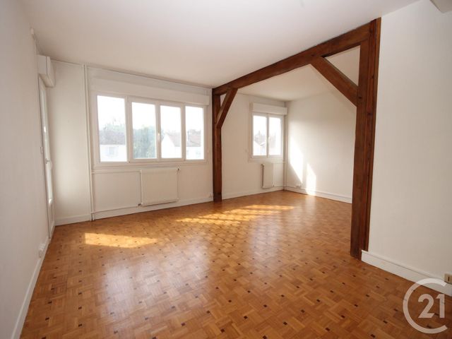 Prix immobilier ST JEAN DE LA RUELLE - Photo d’un appartement vendu