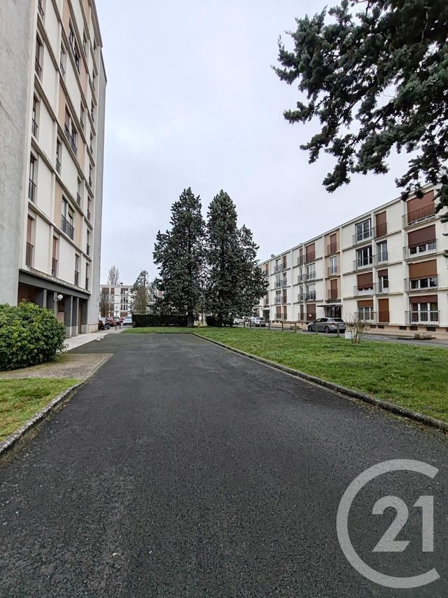 Appartement F3 &agrave; vendre - 3 pi&egrave;ces - 64 m2 - La Chapelle St Mesmin - 45 - CENTRE