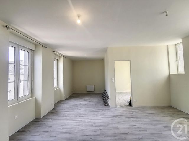 Appartement F3 &agrave; louer - 3 pi&egrave;ces - 81,72 m2 - Greneville En Beauce - 45 - CENTRE