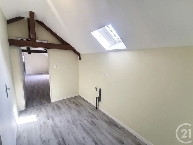 Appartement F3 &agrave; louer - 3 pi&egrave;ces - 81,72 m2 - Greneville En Beauce - 45 - CENTRE