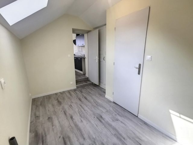 Appartement F3 &agrave; louer - 3 pi&egrave;ces - 81,72 m2 - Greneville En Beauce - 45 - CENTRE