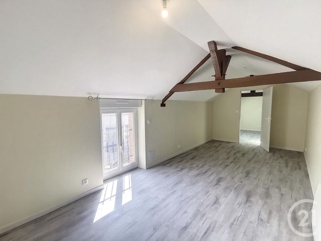 Appartement F3 &agrave; louer - 3 pi&egrave;ces - 81,72 m2 - Greneville En Beauce - 45 - CENTRE