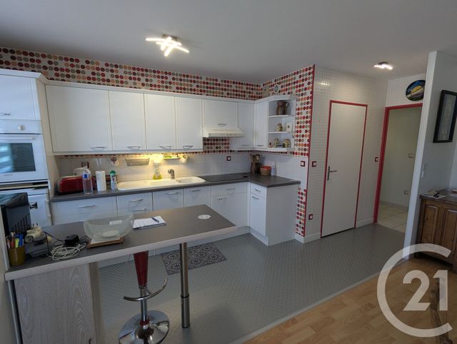 Appartement F4 &agrave; vendre - 4 pi&egrave;ces - 79,77 m2 - La Chapelle St Mesmin - 45 - CENTRE