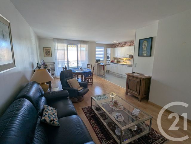 Appartement F4 &agrave; vendre - 4 pi&egrave;ces - 79,77 m2 - La Chapelle St Mesmin - 45 - CENTRE