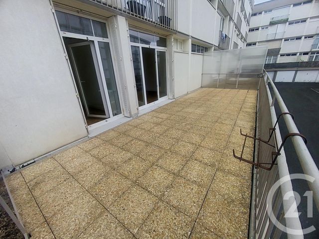 Appartement F3 &agrave; louer - 3 pi&egrave;ces - 59,46 m2 - St Jean De La Ruelle - 45 - CENTRE