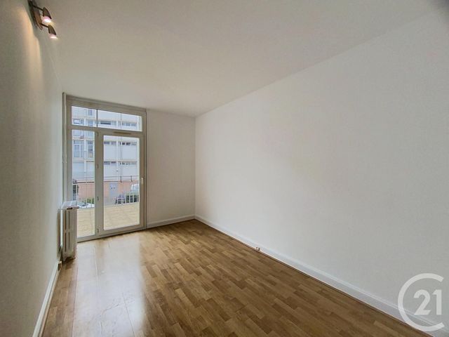 Appartement F3 &agrave; louer - 3 pi&egrave;ces - 59,46 m2 - St Jean De La Ruelle - 45 - CENTRE