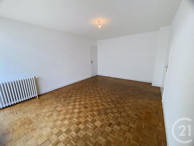 Appartement F3 &agrave; louer - 3 pi&egrave;ces - 59,46 m2 - St Jean De La Ruelle - 45 - CENTRE