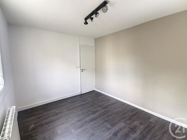 Appartement F3 &agrave; louer - 3 pi&egrave;ces - 64,03 m2 - La Chapelle St Mesmin - 45 - CENTRE