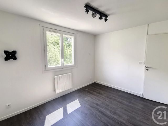 Appartement F3 &agrave; louer - 3 pi&egrave;ces - 64,03 m2 - La Chapelle St Mesmin - 45 - CENTRE