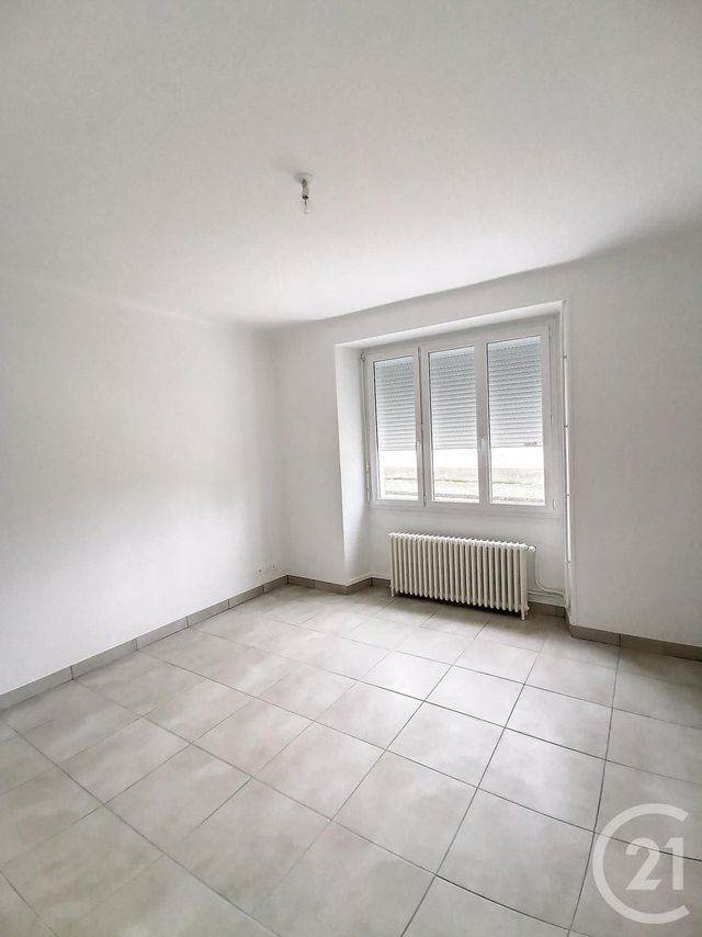 Maison &agrave; louer - 6 pi&egrave;ces - 118,69 m2 - Lion En Beauce - 45 - CENTRE