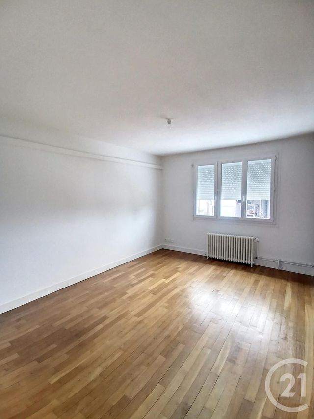 Maison &agrave; louer - 6 pi&egrave;ces - 118,69 m2 - Lion En Beauce - 45 - CENTRE