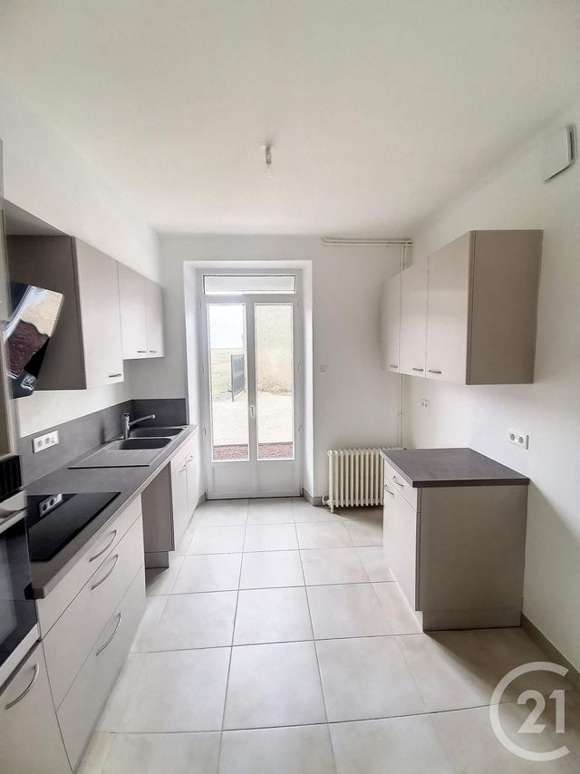 Maison &agrave; louer - 6 pi&egrave;ces - 118,69 m2 - Lion En Beauce - 45 - CENTRE