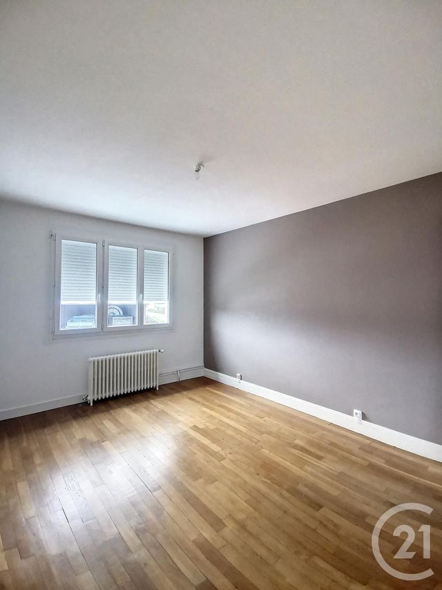 Maison &agrave; louer - 6 pi&egrave;ces - 118,69 m2 - Lion En Beauce - 45 - CENTRE