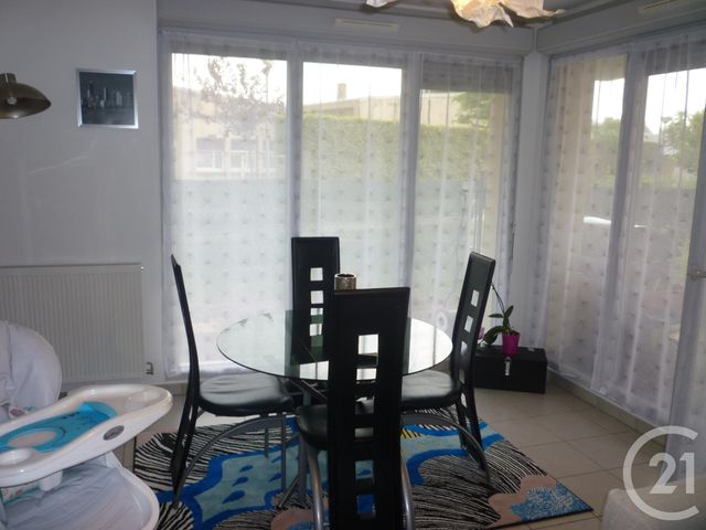 Appartement F3 &agrave; louer - 3 pi&egrave;ces - 63,57 m2 - Fleury Les Aubrais - 45 - CENTRE