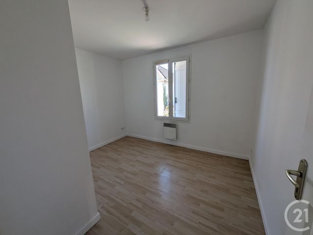 Maison &agrave; louer - 7 pi&egrave;ces - 117,38 m2 - Ingre - 45 - CENTRE