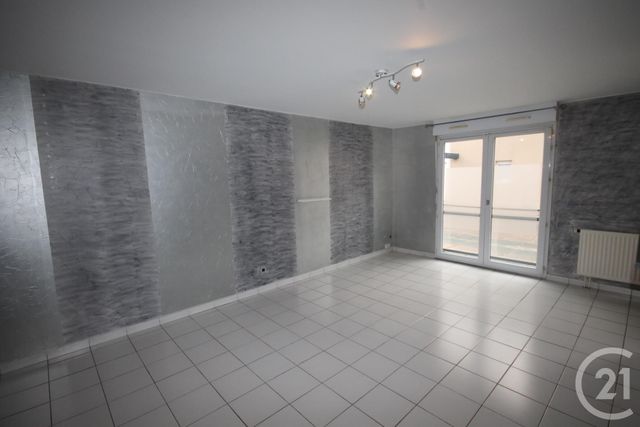Appartement F3 &agrave; louer - 3 pi&egrave;ces - 67,94 m2 - Fleury Les Aubrais - 45 - CENTRE