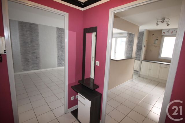 Appartement F3 &agrave; louer - 3 pi&egrave;ces - 67,94 m2 - Fleury Les Aubrais - 45 - CENTRE