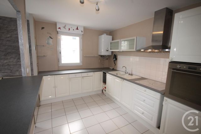 Appartement F3 &agrave; louer - 3 pi&egrave;ces - 67,94 m2 - Fleury Les Aubrais - 45 - CENTRE