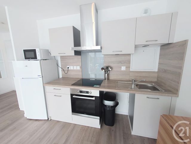 Appartement F1 &agrave; louer - 1 pi&egrave;ce - 33,10 m2 - La Chapelle St Mesmin - 45 - CENTRE
