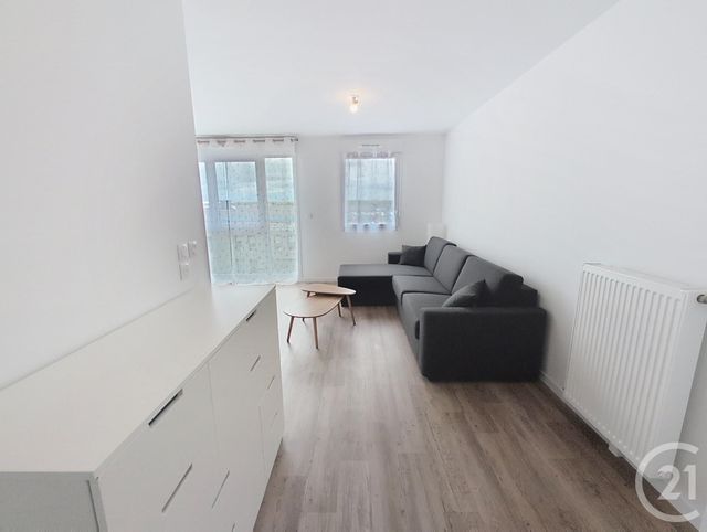 Appartement F1 &agrave; louer - 1 pi&egrave;ce - 33,10 m2 - La Chapelle St Mesmin - 45 - CENTRE